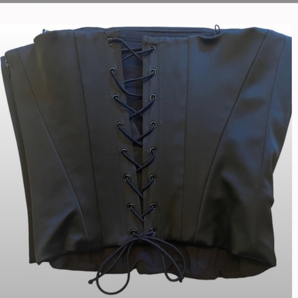 Super HOT 🥵 Nicole Miller corset top hand beaded lace up - Picture 2 of 5